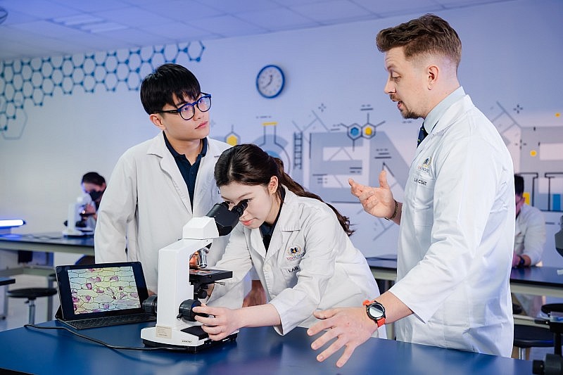 Vinschool: Bệ phóng vững chắc cho học sinh vào đại học top đầu trong nước và quốc tế Vinschool: Bệ phóng vững chắc cho học sinh vào đại học top đầu trong nước và quốc tế