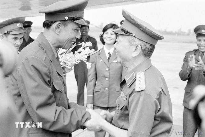 Chủ tịch Khamtay Siphandone: Nhà lãnh đạo xuất sắc của Lào, người bạn lớn của Việt Nam Chủ tịch Khamtay Siphandone: Nhà lãnh đạo xuất sắc của Lào, người bạn lớn của Việt Nam
