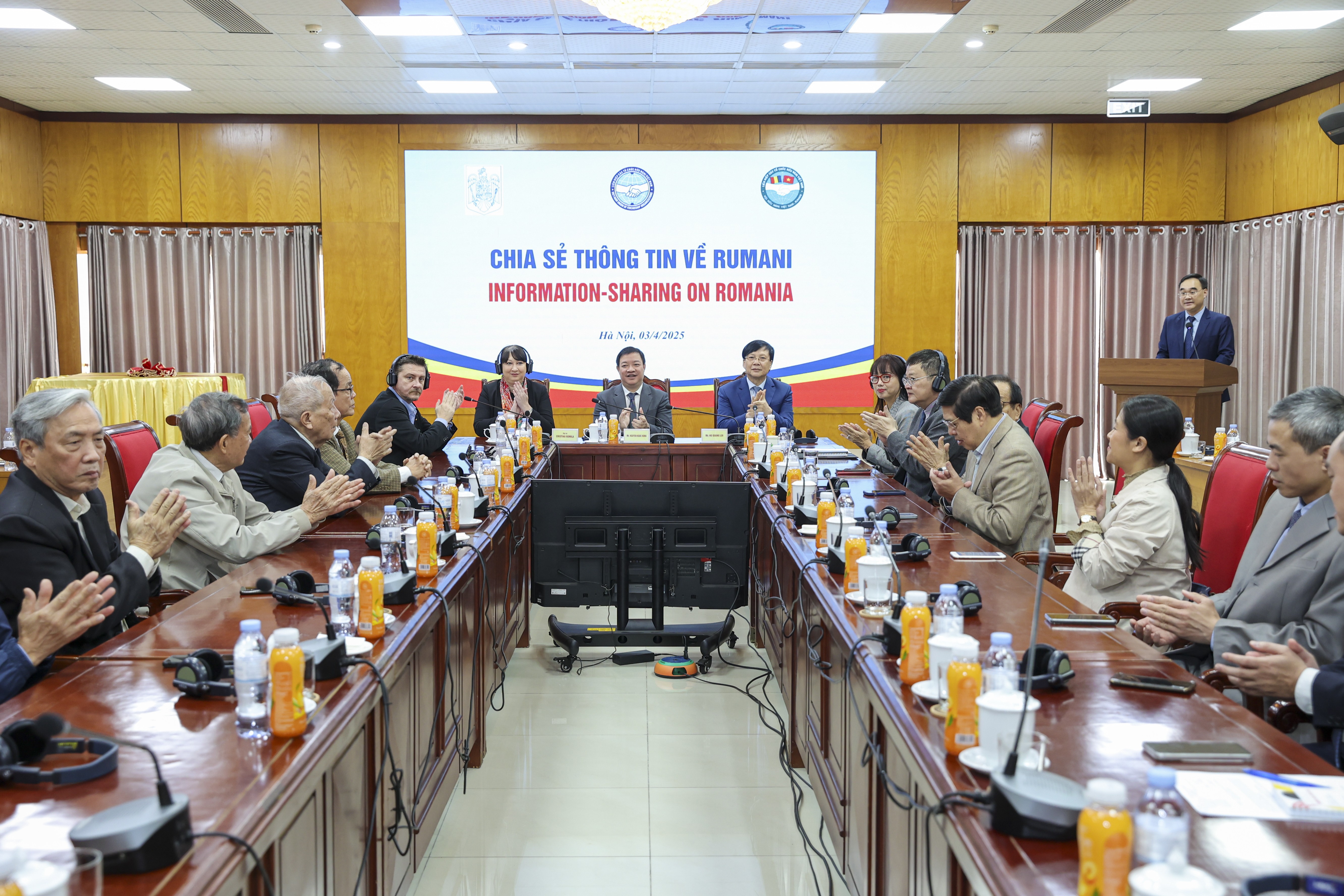 Tăng cường hiểu biết, phát triển quan hệ Việt Nam - Rumani tương xứng với tiềm năng Tăng cường hiểu biết, phát triển quan hệ Việt Nam - Rumani tương xứng với tiềm năng