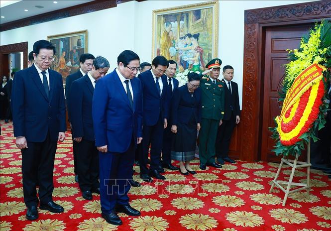 Lãnh đạo cấp cao Đảng, Nhà nước viếng đồng chí Khamtay Siphandone Chú thích ảnh
