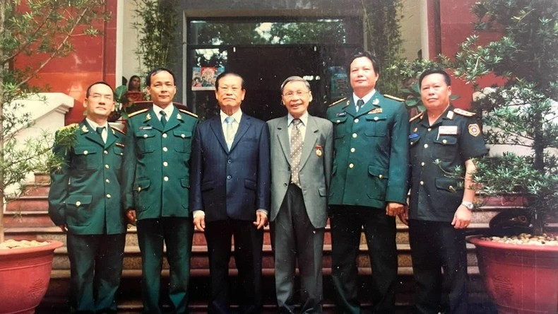 Đồng chí Khamtay Siphandone trong ký ức các cựu chiến binh và chuyên gia Việt Nam Đồng chí Khamtay Siphandone trong ký ức các cựu chiến binh và chuyên gia Việt Nam