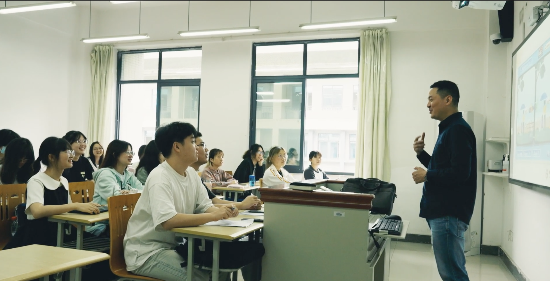 PGS.TS Nguyễn Xuân Diện: Người gieo mầm tiếng Việt ở Trùng Khánh PGS.TS Nguyễn Xuân Diện: Người gieo mầm tiếng Việt ở Trùng Khánh