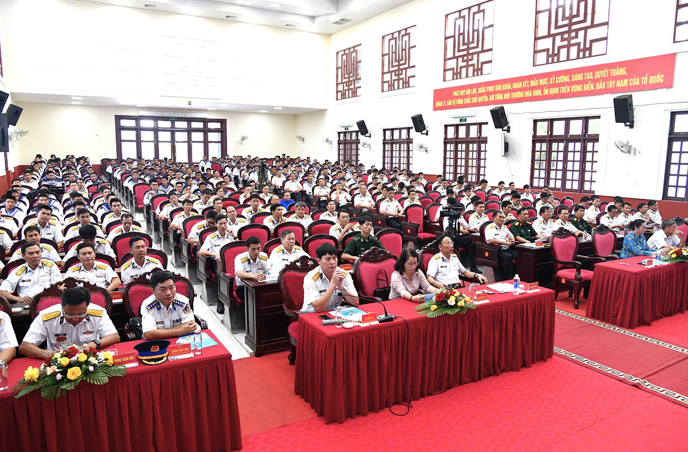 Các đại biểu tham dự buổi gặp mặt Các đại biểu tham dự buổi gặp mặt