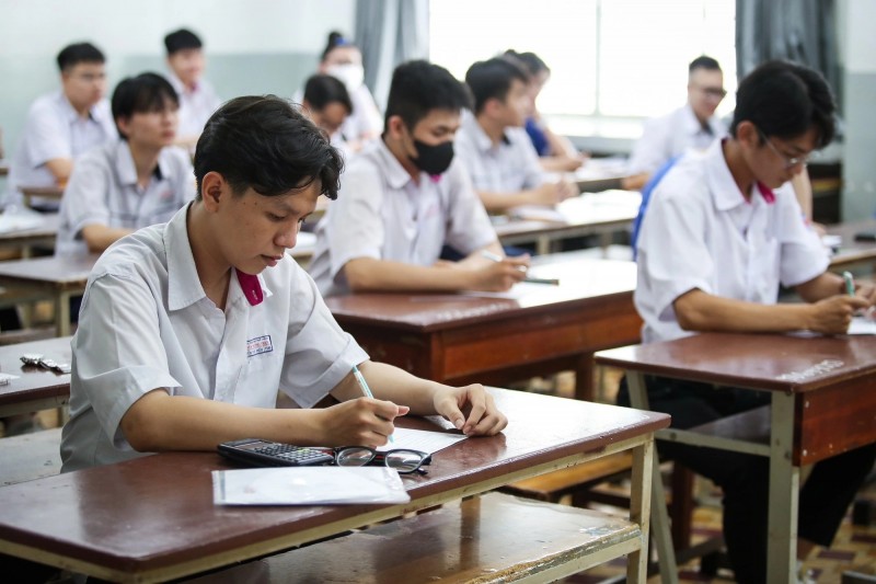 Hướng dẫn thí sinh điền phiếu đăng ký dự thi thi tốt nghiệp THPT 2025 Hướng dẫn thí sinh điền phiếu đăng ký dự thi thi tốt nghiệp THPT 2025