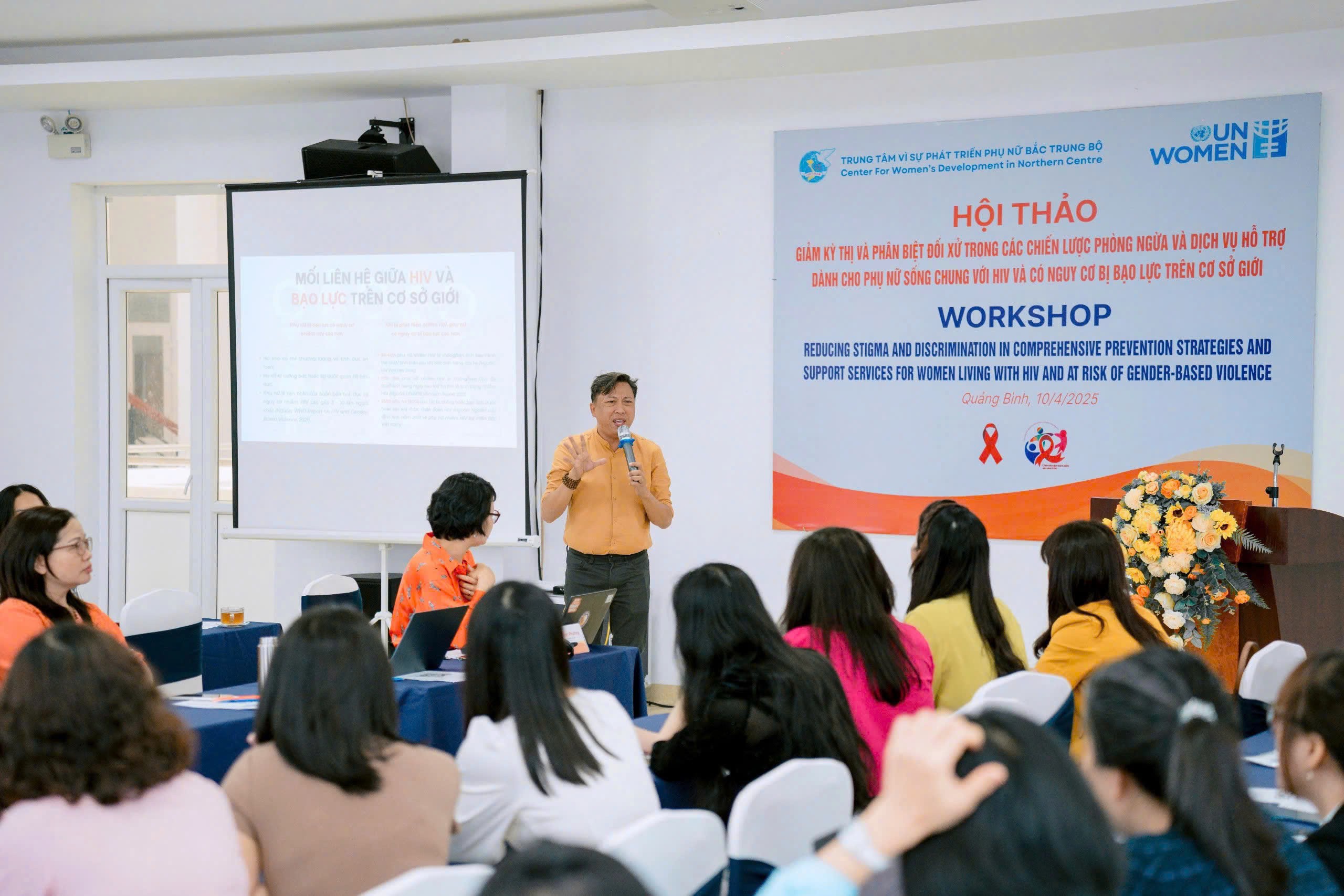 Các đại biểu trao đổi tại Hội thảo. (Ảnh: UN Women) Các đại biểu trao đổi tại Hội thảo. (Ảnh: UN Women)