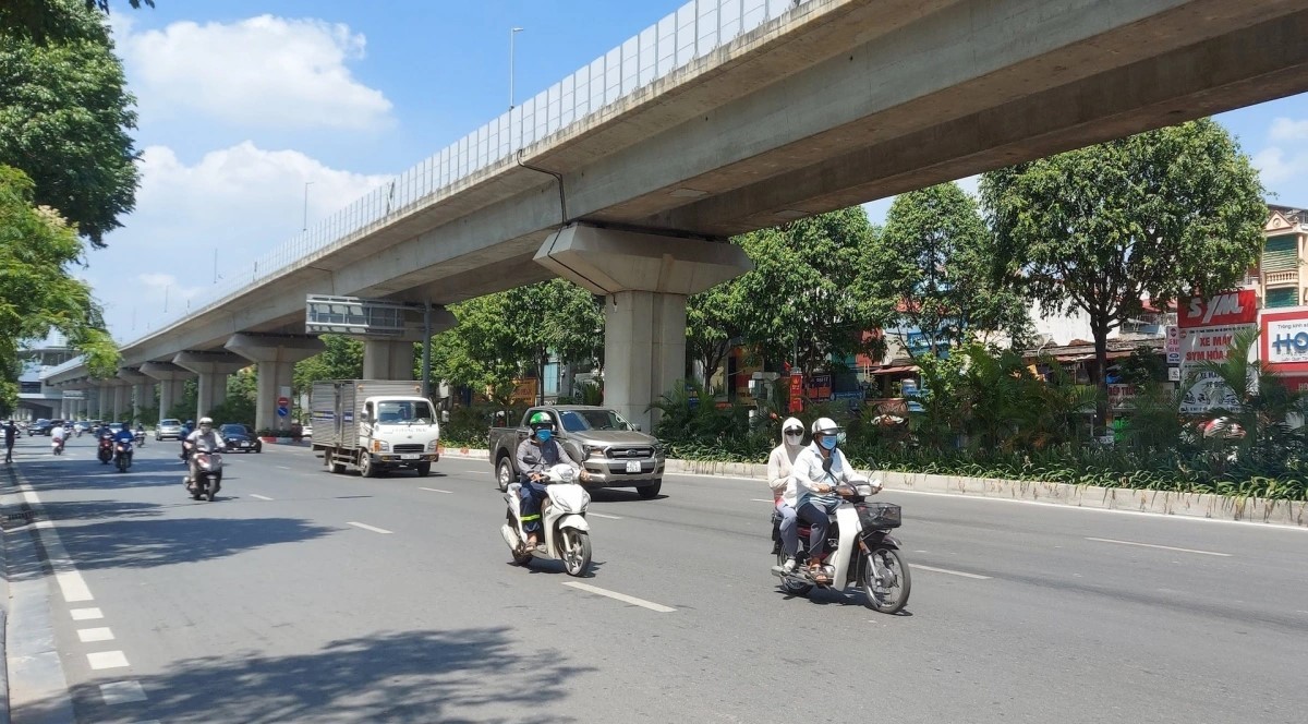 Thời tiết hôm nay (15/4): Miền Bắc trời nắng, gió nhẹ, miền Nam nắng nóng Thời tiết hôm nay (15/4): Miền Bắc trời nắng, gió nhẹ, miền Nam nắng nóng
