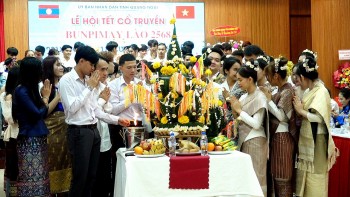 Ấm áp lễ hội đón Tết cổ truyền cho sinh viên Lào và Campuchia