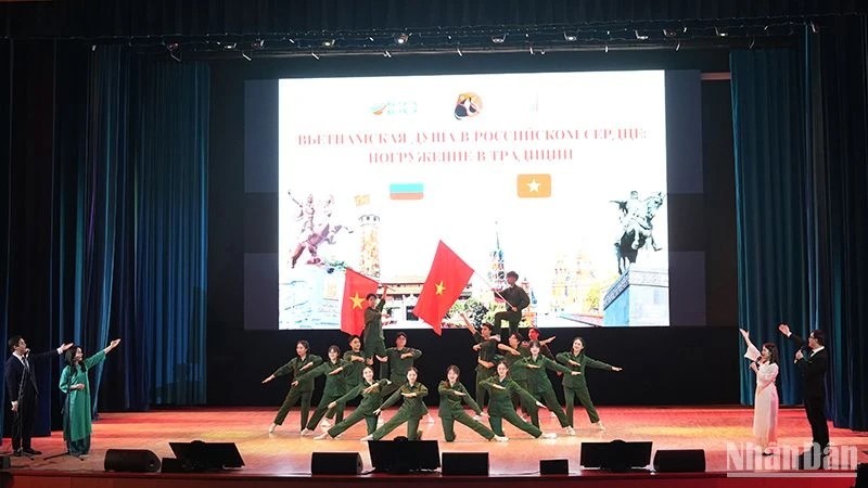 Sinh viên Việt Nam lan tỏa văn hóa Việt tại Nga Sinh viên Việt Nam lan tỏa văn hóa Việt tại Nga