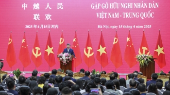 Gặp gỡ hữu nghị nhân dân Việt Nam - Trung Quốc