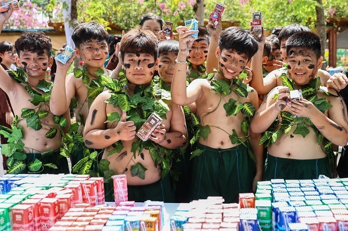 Các em được hóa thân thành nhiều lực lượng bộ đội tham gia chiến dịch Hồ Chí Minh lịch sử Các em được hóa thân thành nhiều lực lượng bộ đội tham gia chiến dịch Hồ Chí Minh lịch sử