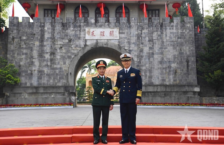 Bộ trưởng Đổng Quân và Bộ trưởng Phan Văn Giang tại lễ đón đoàn Việt Nam (Ảnh: Báo Quân đội nhân dân) Bộ trưởng Đổng Quân và Bộ trưởng Phan Văn Giang tại lễ đón đoàn Việt Nam (Ảnh: Báo Quân đội nhân dân)