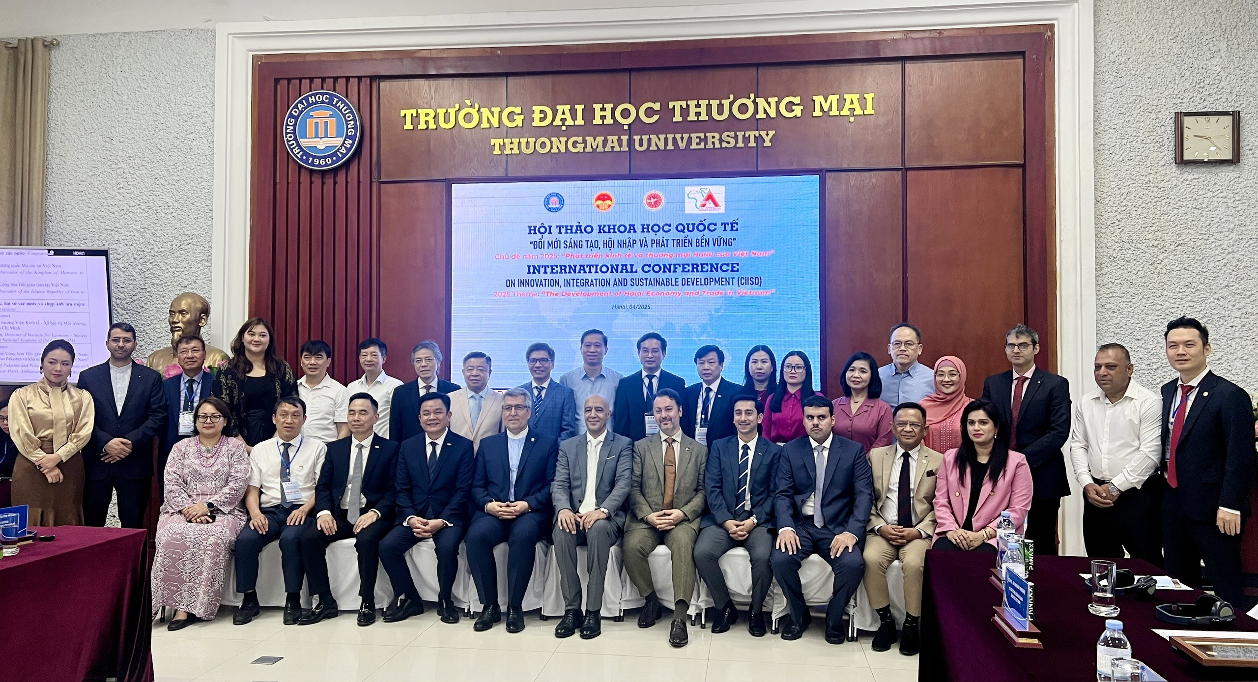 Đánh thức tiềm năng phát triển ngành kinh tế và thương mại Halal tại Việt Nam Bạn bè quốc tế hiến kế giúp Việt Nam phát triển kinh tế và thương mại Halal