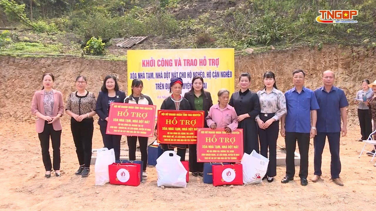 Các đồng chí lãnh đạo tỉnh và huyện Võ Nhai dự khởi công xây dựng nhà và trao quà cho phụ nữ nghèo ở xã Liên Minh. Ảnh: Các đồng chí lãnh đạo tỉnh và huyện Võ Nhai dự khởi công xây dựng nhà và trao quà cho phụ nữ nghèo ở xã Liên Minh. Ảnh: