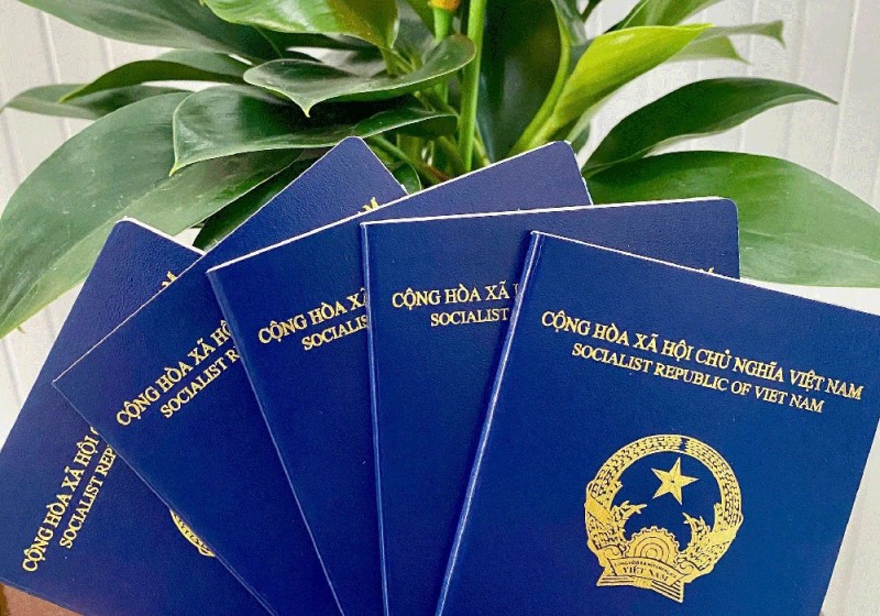 Lệ phí làm hộ chiếu online năm 2025 hết bao nhiêu tiền? Lệ phí làm hộ chiếu online năm 2025 hết bao nhiêu tiền?