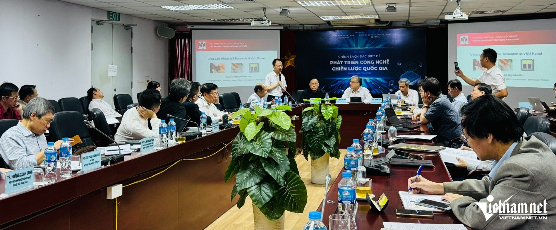 tọa đàm “Chính sách đặc biệt để phát triển công nghệ chiến lược quốc gia”. (Ảnh: VietNamNet) tọa đàm “Chính sách đặc biệt để phát triển công nghệ chiến lược quốc gia”. (Ảnh: VietNamNet)