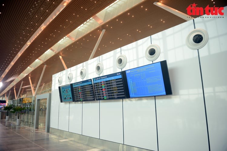 Cận cảnh Nhà ga T3 sân bay Tân Sơn Nhất trước giờ khánh thành