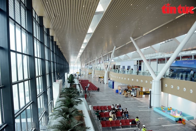 Cận cảnh Nhà ga T3 sân bay Tân Sơn Nhất trước giờ khánh thành