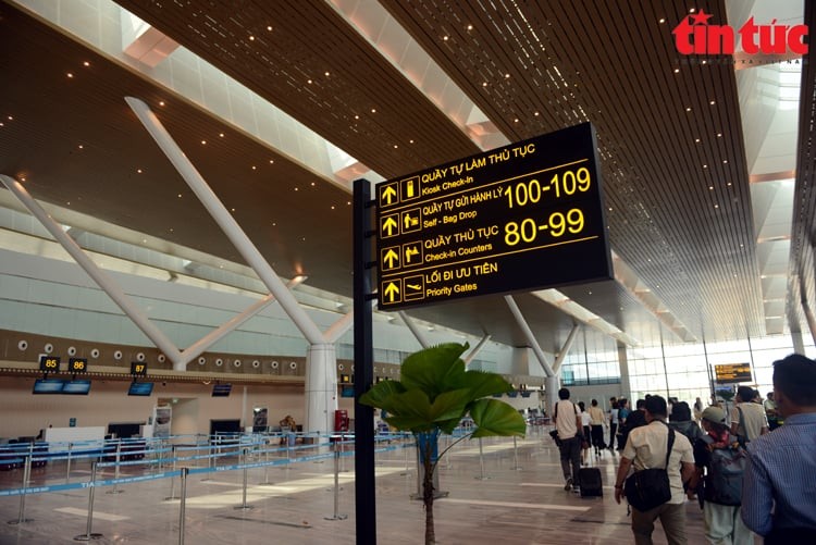 Cận cảnh Nhà ga T3 sân bay Tân Sơn Nhất trước giờ khánh thành