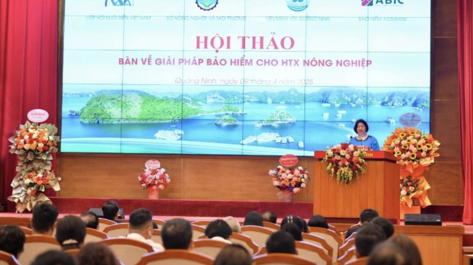 Chủ tịch Liên minh hợp tác xã Việt Nam Cao Xuân Thu Vân phát biểu tại Hội thảo bảo hiểm cho hợp tác xã nông nghiệp. (Ảnh: VCA) Chủ tịch Liên minh hợp tác xã Việt Nam Cao Xuân Thu Vân phát biểu tại Hội thảo bảo hiểm cho hợp tác xã nông nghiệp. (Ảnh: VCA)