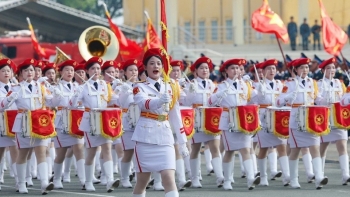 Hợp luyện lực lượng tham gia diễu binh kỷ niệm 50 năm Ngày Giải phóng miền Nam
