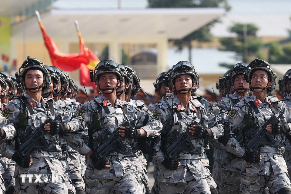 Lực lượng quân đội tham gia hợp luyện diễu binh, diễu hành tại Biên Hòa, Đồng Nai. Lực lượng quân đội tham gia hợp luyện diễu binh, diễu hành tại Biên Hòa, Đồng Nai.