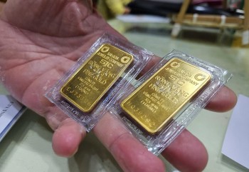 Mở cửa tuần mới, giá vàng SJC mất 3 triệu đồng mỗi lượng