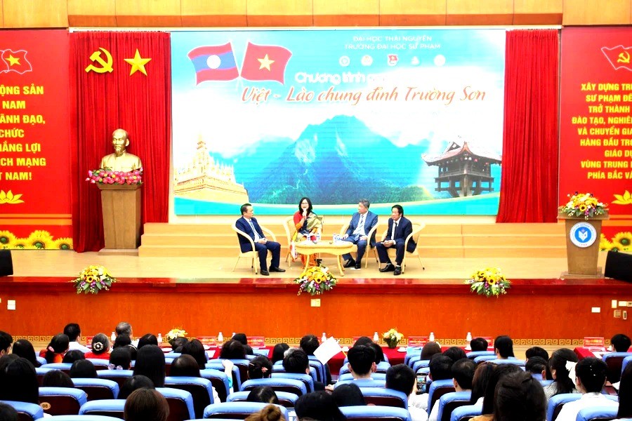 Tọa đàm tại Chương trình giao lưu Giao lưu