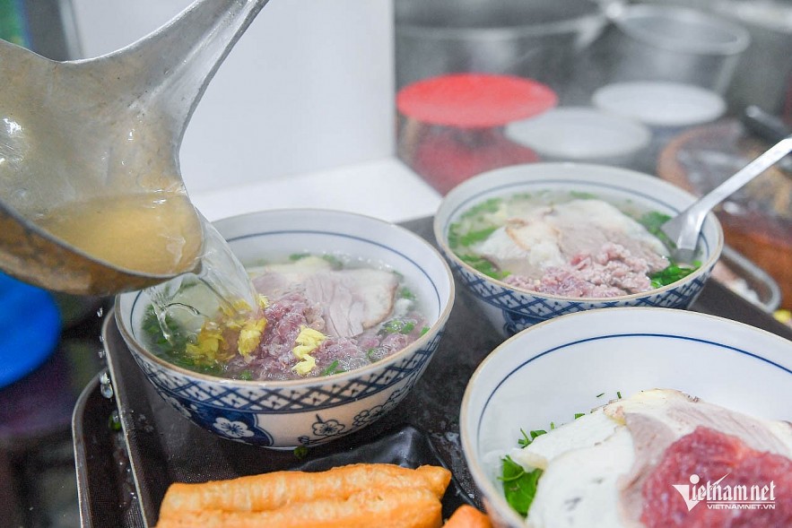 Pho bo (Vietnamese beef noodle soup). Photo: Linh Trang Pho bo (Vietnamese beef noodle soup). Photo: Linh Trang