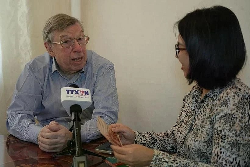 Viktor Petrov, a member of the board of trustees of the Soviet Peace Fund, speaks to a Vietnam News Agency correspondent in Russia. (Photo: VNA) Viktor Petrov, a member of the board of trustees of the Soviet Peace Fund, speaks to a Vietnam News Agency correspondent in Russia. (Photo: VNA)