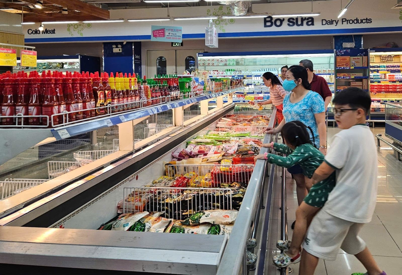 Thị trường nội địa đang có sức mua giảm và cần đẩy mạnh kích cầu. (Ảnh: Báo Tin tức) Thị trường nội địa đang có sức mua giảm và cần đẩy mạnh kích cầu. (Ảnh: Báo Tin tức)