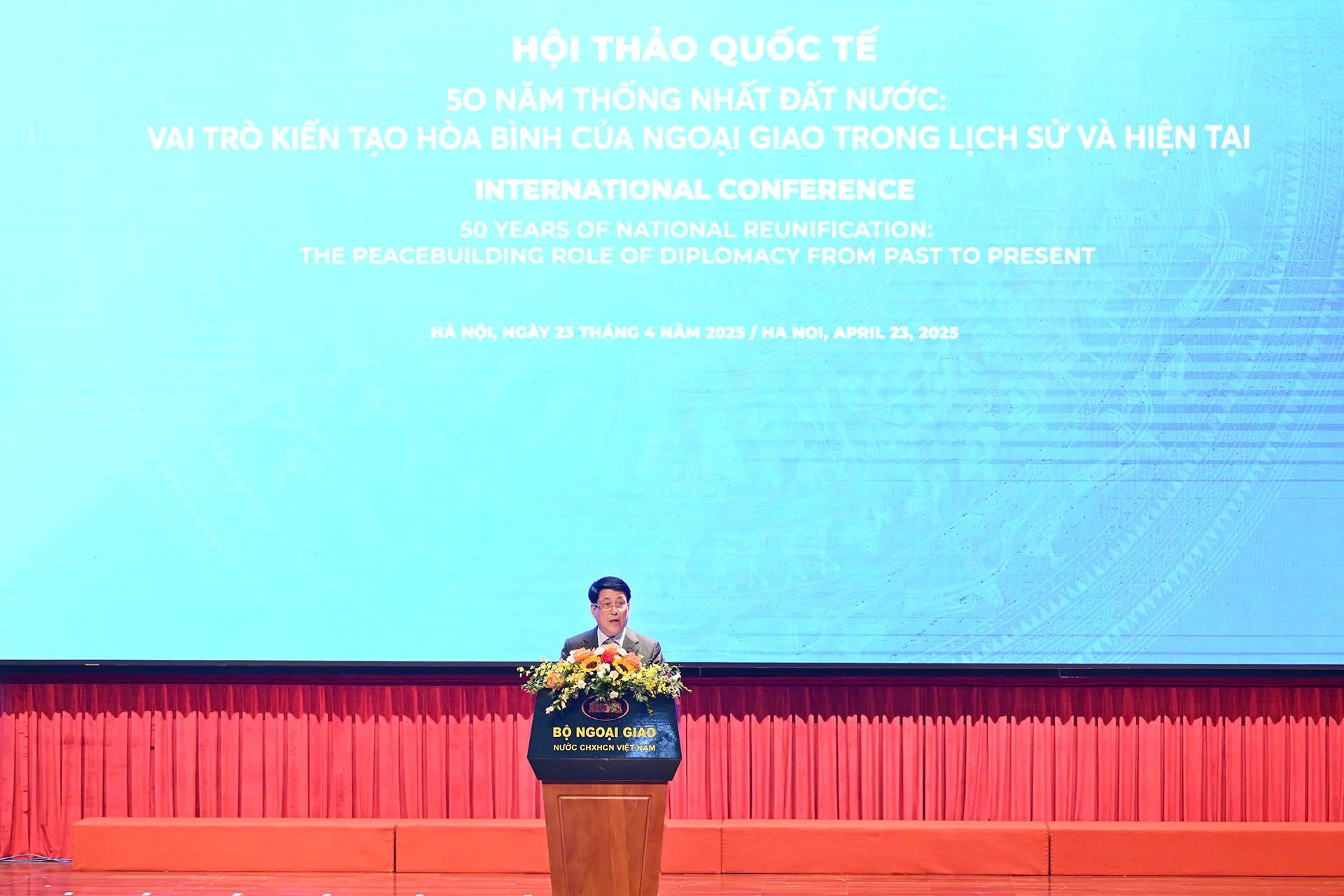 Phát biểu của Chủ tịch nước Lương Cường tại Hội thảo Quốc tế: "50 năm thống nhất đất nước: Vai trò kiến tạo hòa bình của ngoại giao trong lịch sử và h Phát biểu của Chủ tịch nước Lương Cường tại Hội thảo Quốc tế: "50 năm thống nhất đất nước: Vai trò kiến tạo hòa bình của ngoại giao trong lịch sử và h
