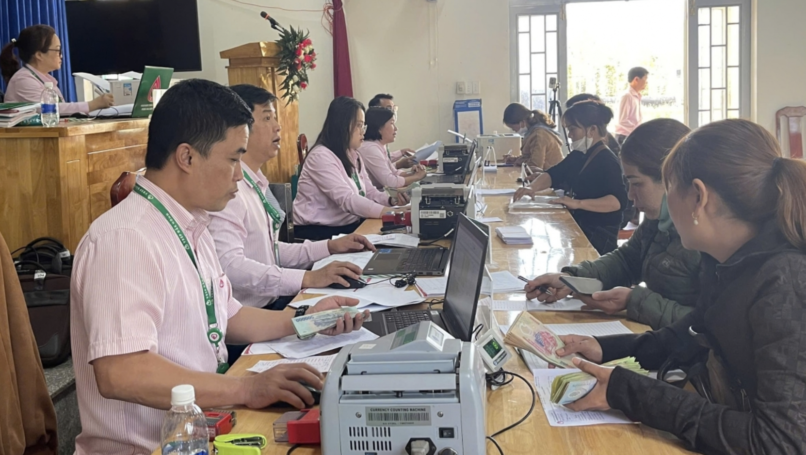 Một phòng giao dịch của Ngân hàng Chính sách xã hội ở Đắk Nông. (Ảnh: VOV.VN) Một phòng giao dịch của Ngân hàng Chính sách xã hội ở Đắk Nông. (Ảnh: VOV.VN)
