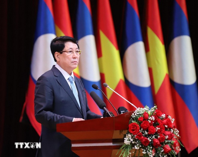 Chủ tịch nước Lương Cường dự chương trình Giao lưu hữu nghị Việt-Lào Chủ tịch nước Lương Cường dự chương trình Giao lưu hữu nghị Việt-Lào