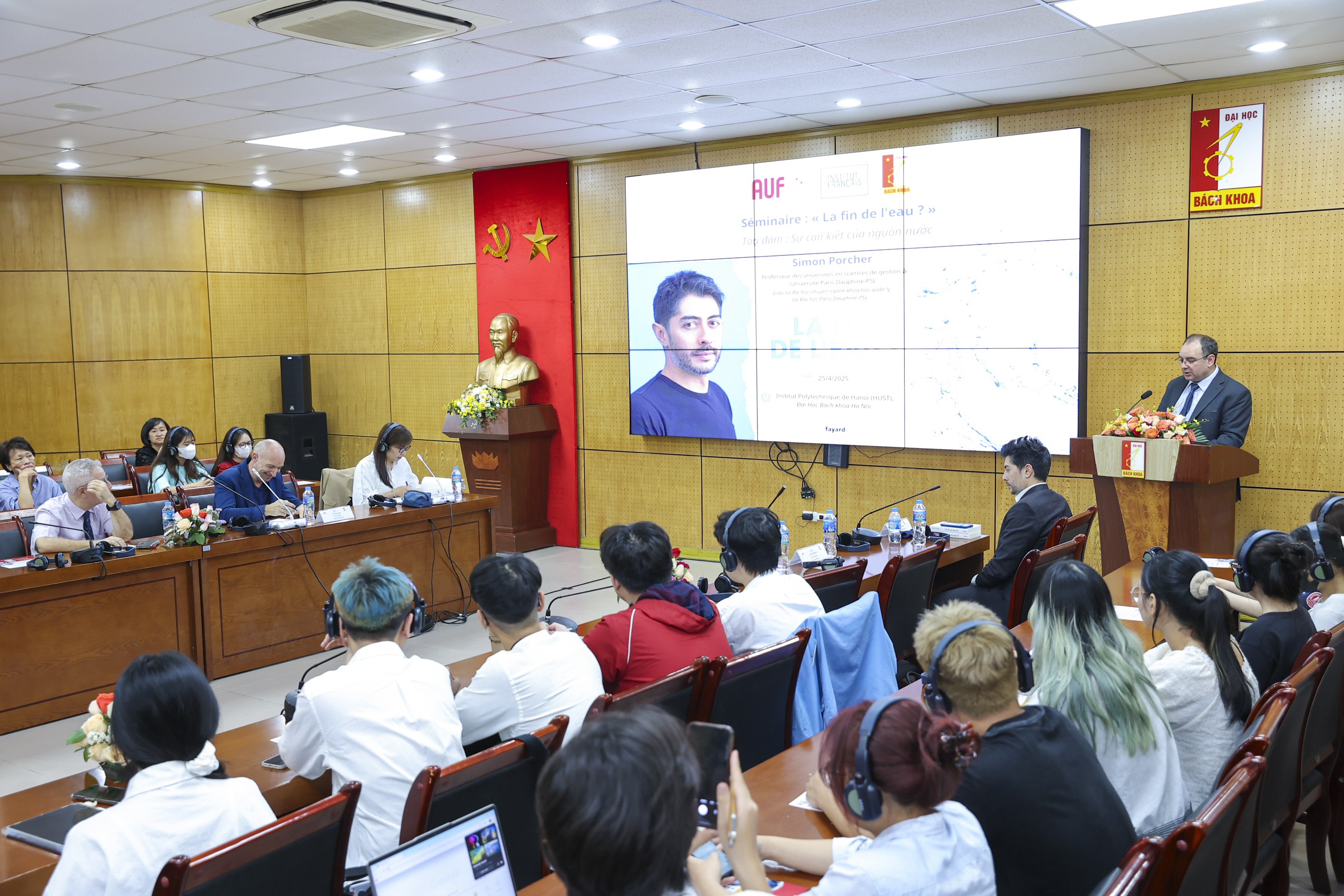 Cảnh báo khủng hoảng nguồn nước: Cần cơ chế quản trị hiệu quả trước khi quá muộn Cảnh báo khủng hoảng nguồn nước: Cần cơ chế quản trị hiệu quả trước khi quá muộn