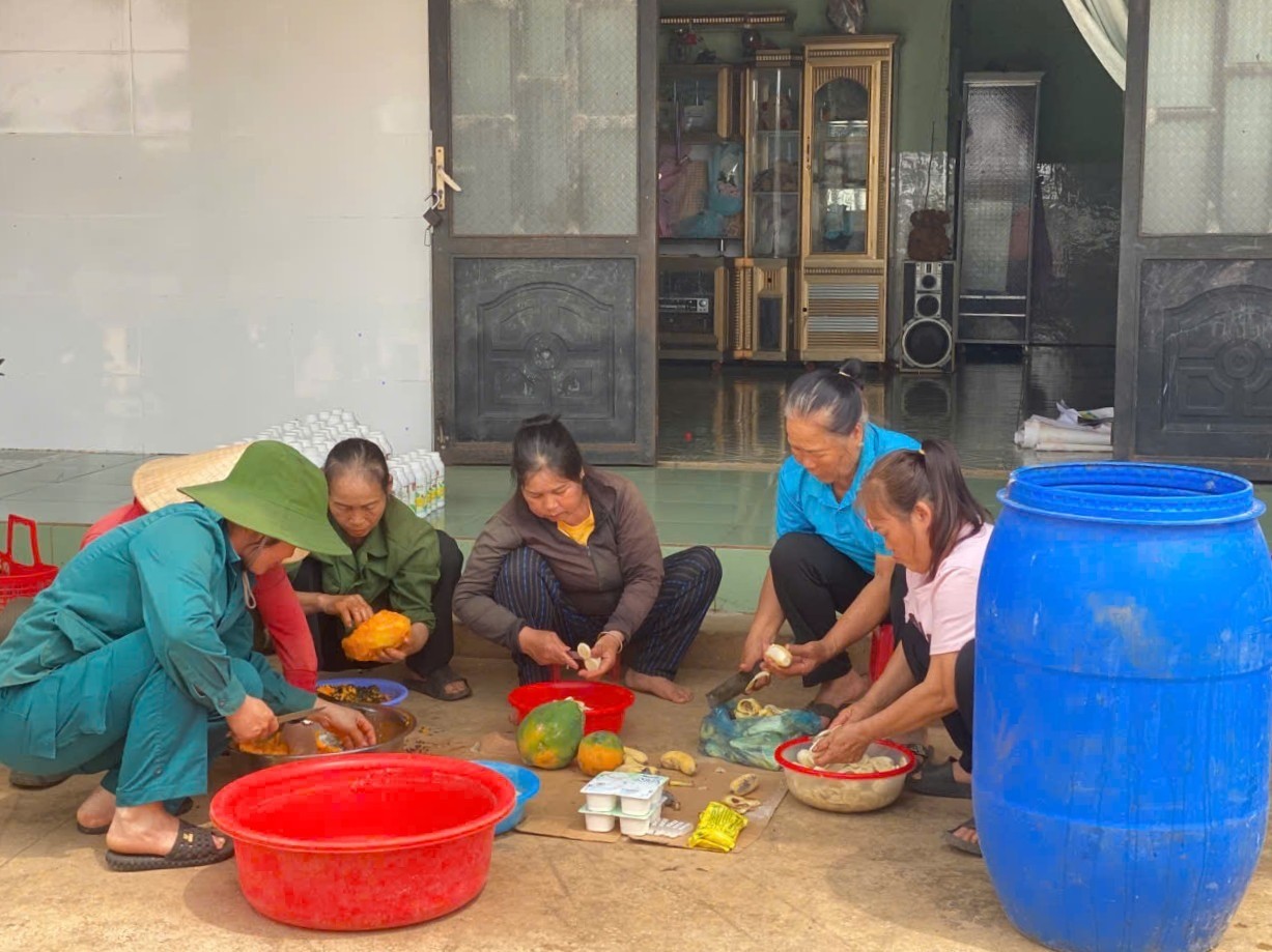 She Feeds the World: 8,000 Individuals Adopt More Sustainable Agricultural Practices She Feeds the World: 8,000 Individuals Adopt More Sustainable Agricultural Practices