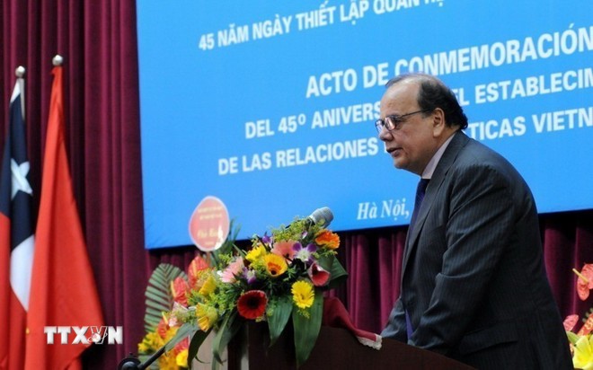 Ông Claudio De Negri phát biểu trong một sự kiện tại Hà Nội khi là Đại sứ đặc mệnh toàn quyền Chile tại Việt Nam. (Ảnh: TTXVN) Ông Claudio De Negri phát biểu trong một sự kiện tại Hà Nội khi là Đại sứ đặc mệnh toàn quyền Chile tại Việt Nam. (Ảnh: TTXVN)