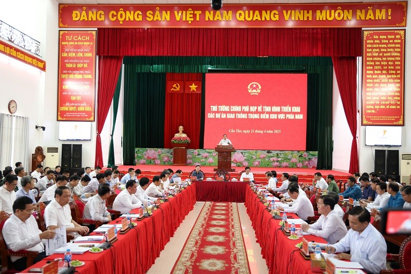 Đề xuất đầu tư công tuyến đường sắt 3,5 tỷ USD; Bến Tre rót 15.071 tỷ đồng phát triển các cụm công nghiệp Đề xuất đầu tư công tuyến đường sắt 3,5 tỷ USD; Bến Tre rót 15.071 tỷ đồng phát triển các cụm công nghiệp