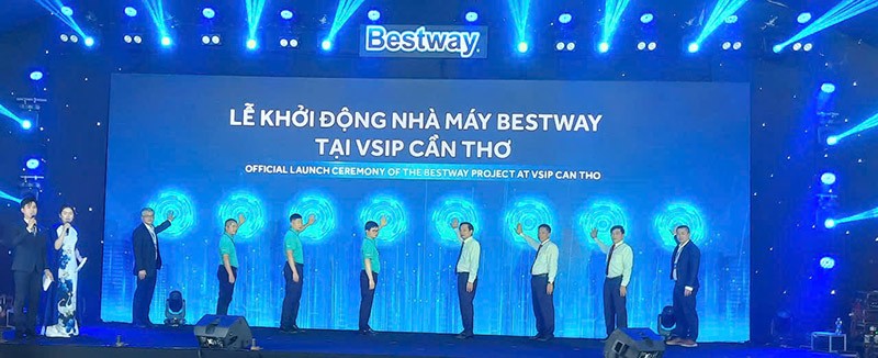 Đề xuất đầu tư công tuyến đường sắt 3,5 tỷ USD; Bến Tre rót 15.071 tỷ đồng phát triển các cụm công nghiệp Đề xuất đầu tư công tuyến đường sắt 3,5 tỷ USD; Bến Tre rót 15.071 tỷ đồng phát triển các cụm công nghiệp
