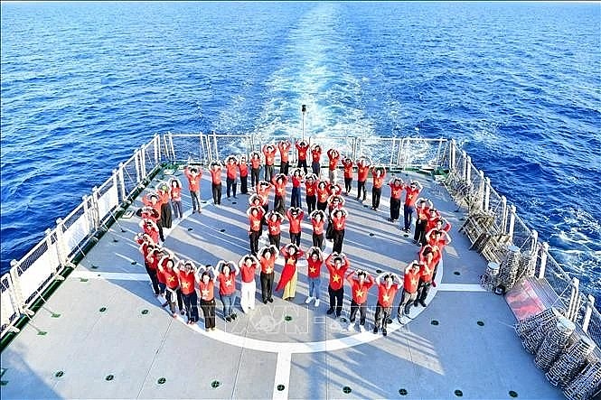 Themed “Great Solidarity Voyage, Vietnam News Today (Apr. 28): Vietnam–Japan Friendship Concert Celebrates Peace and Solidarity