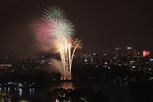 In pictures: Fireworks Display in Hanoi Celebrates national reunification day In pictures: Fireworks Display in Hanoi Celebrates national reunification day