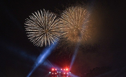In pictures: Fireworks Display in Hanoi Celebrates national reunification day In pictures: Fireworks Display in Hanoi Celebrates national reunification day