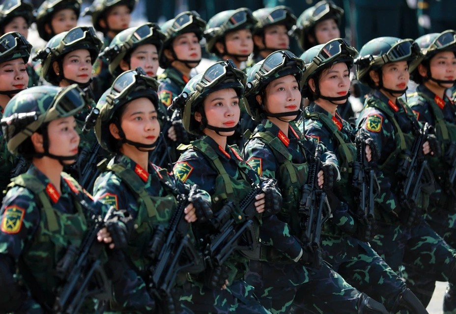 [Ảnh] Lễ diễu binh, diễu hành kỷ niệm 50 năm thống nhất đất nước