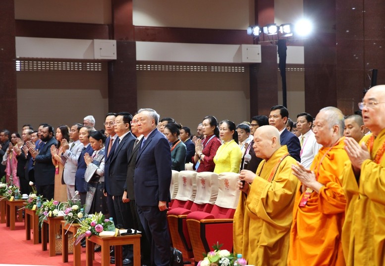 Bế mạc Đại lễ Vesak Liên hợp quốc 2025: Thông điệp mạnh mẽ về đoàn kết, bao dung và phát triển bền vững Bế mạc Đại lễ Vesak Liên hợp quốc 2025: Thông điệp mạnh mẽ về đoàn kết, bao dung và phát triển bền vững
