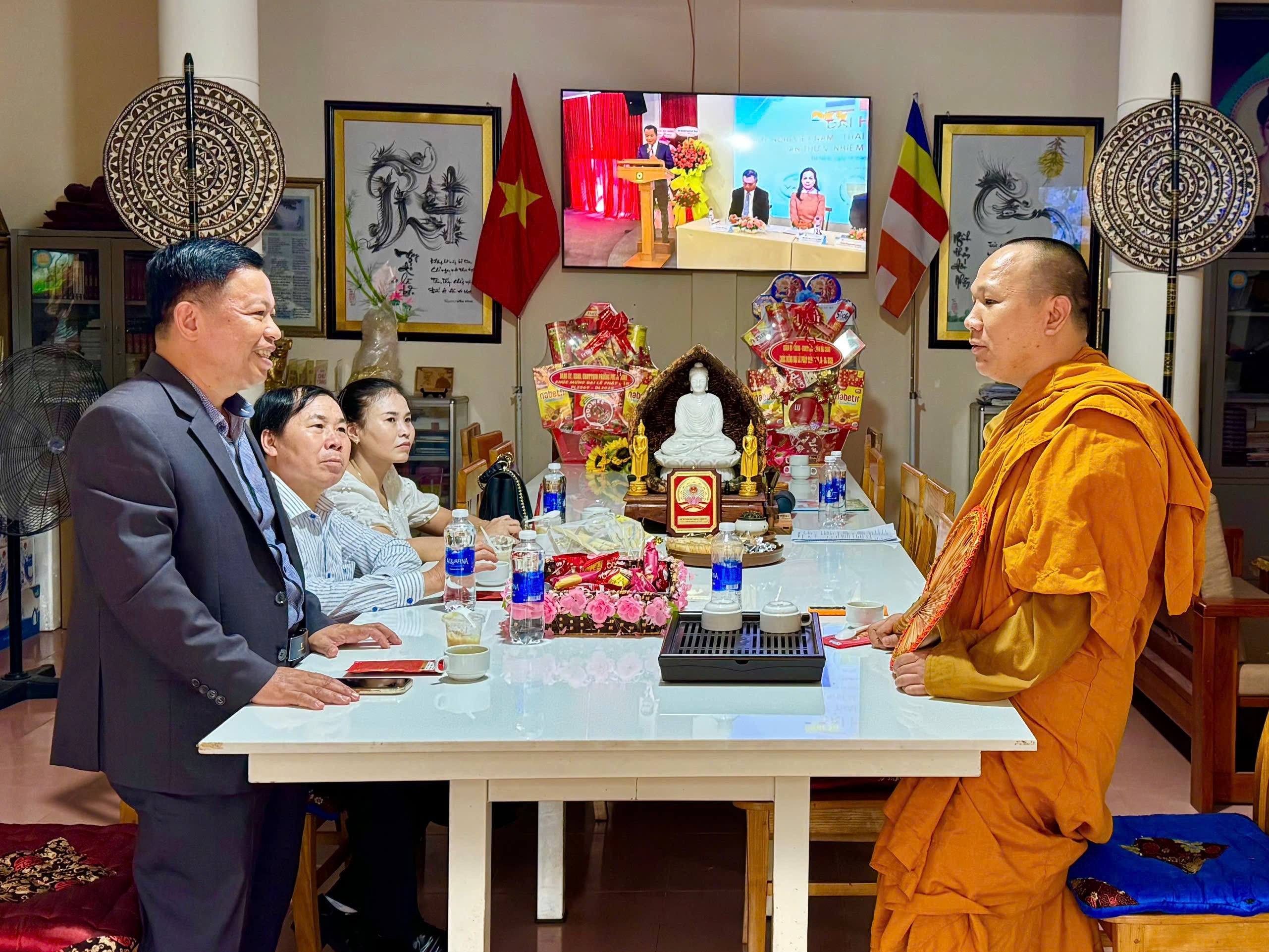 Liên hiệp các tổ chức hữu nghị thành phố Đà Nẵng thăm và chúc mừng Đại lễ Phật đản 2569 tại Chùa Tam Bảo Liên hiệp các tổ chức hữu nghị thành phố Đà Nẵng thăm và chúc mừng Đại lễ Phật đản 2569 tại Chùa Tam Bảo