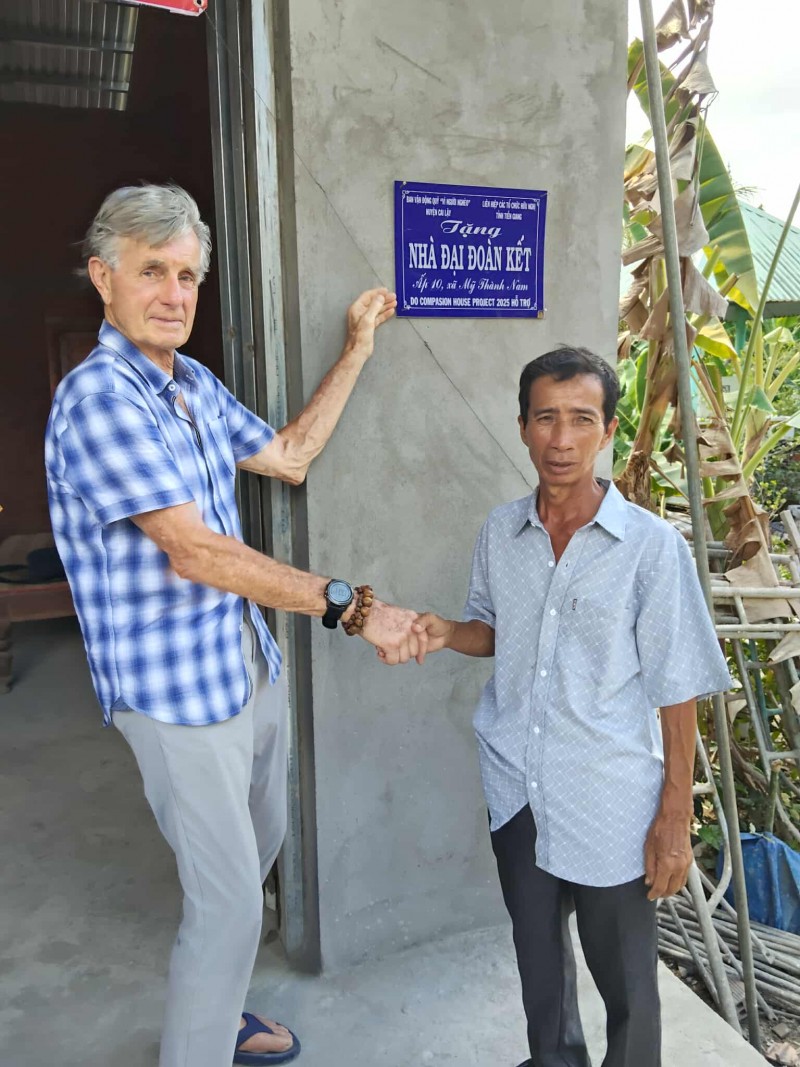 Dự án Compassion House - John Donovan hỗ trợ 10 căn nhà Đại đoàn kết tại Tiền Giang Dự án Compassion House - John Donovan hỗ trợ 10 căn nhà Đại đoàn kết tại Tiền Giang