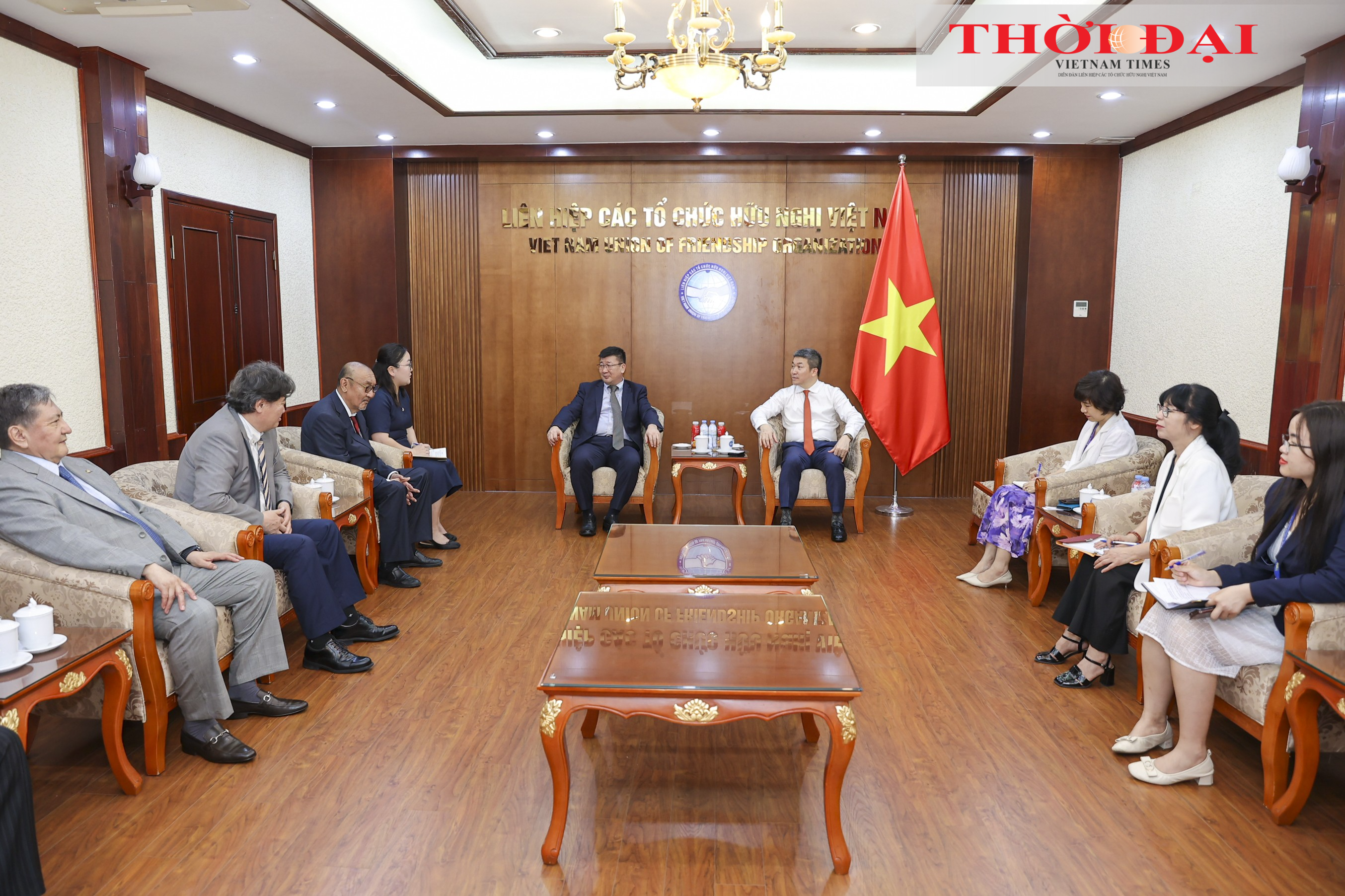 Cuộc tiếp Đoàn cán bộ ngoại giao hưu trí Mông Cổ. (Ảnh: Đinh Hòa) Cuộc tiếp Đoàn cán bộ ngoại giao hưu trí Mông Cổ. (Ảnh: Đinh Hòa)