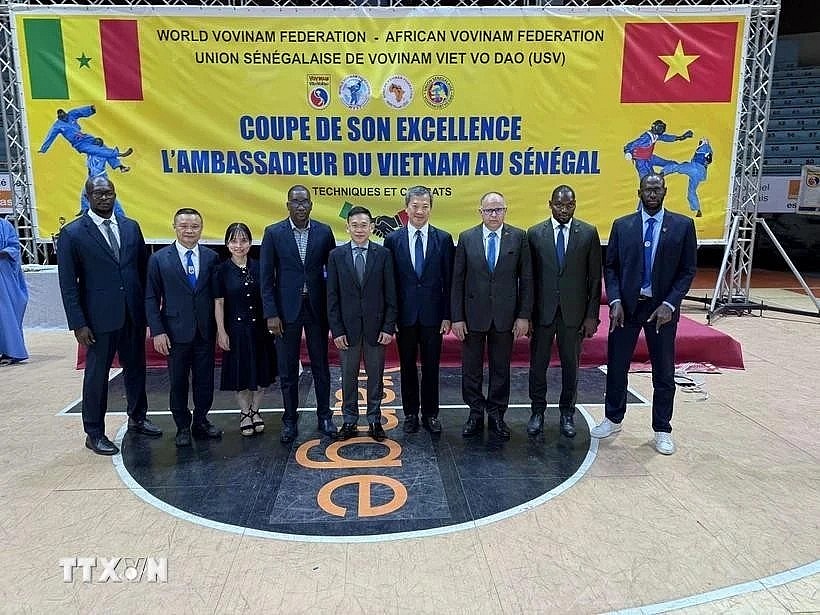 Vietnamese Ambassador to Algeria and Senegal Tran Quoc Khanh (centre) in a group photo at a recent annual Ambassador's Vovinam Cup held in Senegal. (Photo: VNA) Vietnamese Ambassador to Algeria and Senegal Tran Quoc Khanh (centre) in a group photo at a recent annual Ambassador's Vovinam Cup held in Senegal. (Photo: VNA)