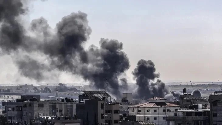 Israel tiếp tục tiến hành các cuộc tấn công dữ dội khắp Gaza. Ảnh: AJ. Israel tiếp tục tiến hành các cuộc tấn công dữ dội khắp Gaza. Ảnh: AJ.