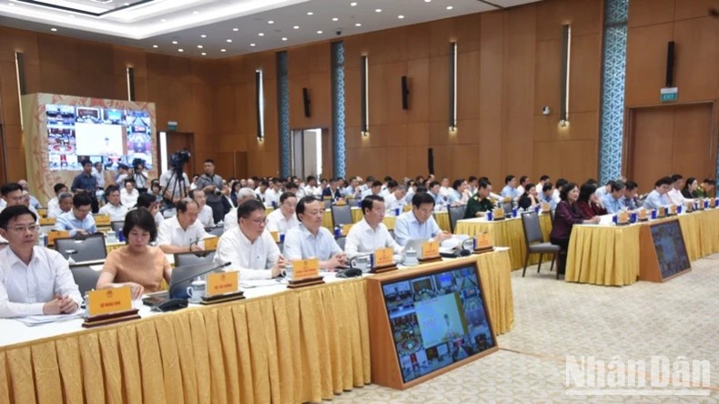 Thúc đẩy mạnh mẽ, tạo chuyển biến tích cực về khoa học công nghệ, đổi mới sáng tạo và chuyển đổi số Thúc đẩy mạnh mẽ, tạo chuyển biến tích cực về khoa học công nghệ, đổi mới sáng tạo và chuyển đổi số