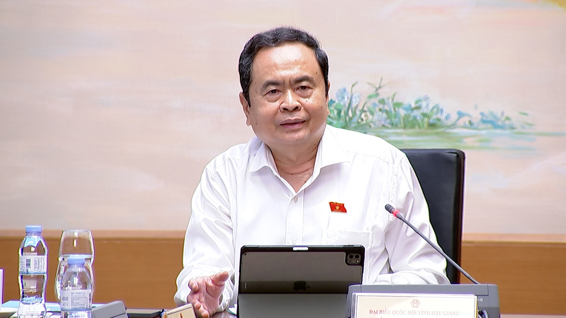 Chủ tịch Quốc hội phát biểu tại phiên thảo luận Tổ 13. (Ảnh: Quochoi.vn) Chủ tịch Quốc hội phát biểu tại phiên thảo luận Tổ 13. (Ảnh: Quochoi.vn)